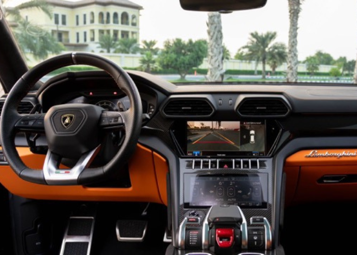 Lamborghini Urus 1.png